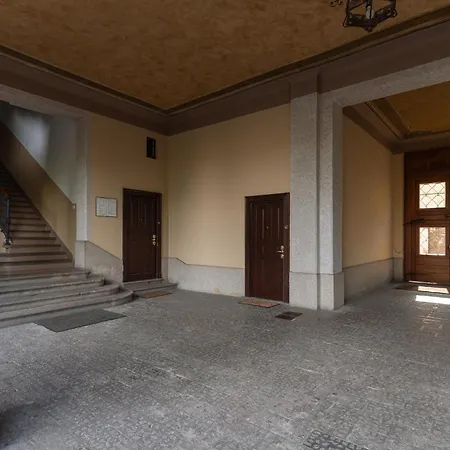 Guesthost - Cozy Loft-studio Flat In Crescenzago Apartman
